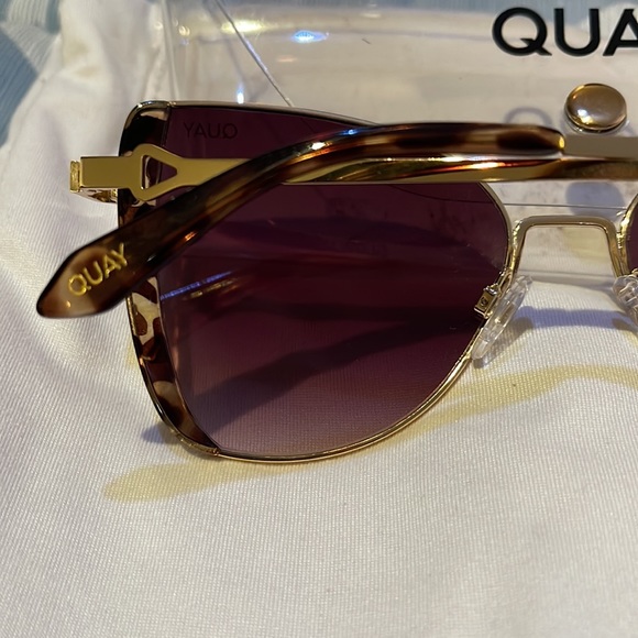 NWOT Quay Sunglasses - Picture 5 of 5